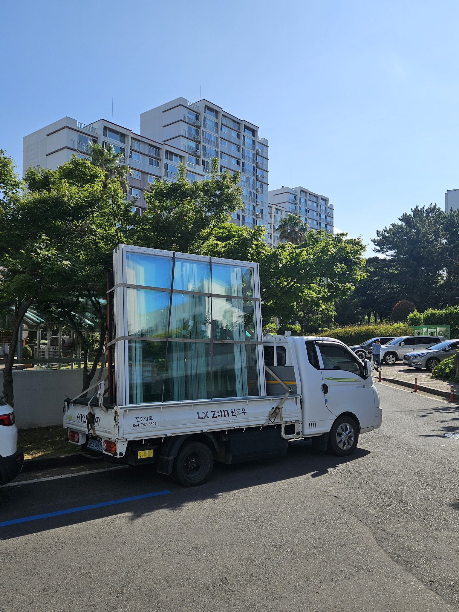 5ed31f1e2df54f76879dbff03a0f84b4.jpg